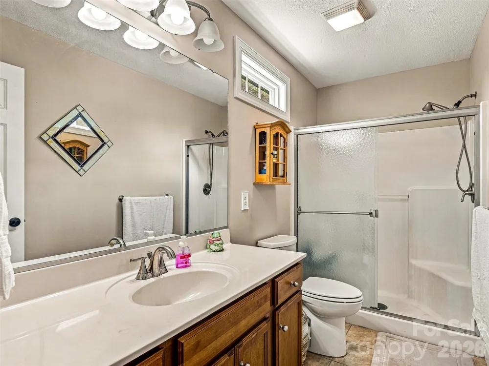 16 Jennlynn Drive Arden, NC 28704