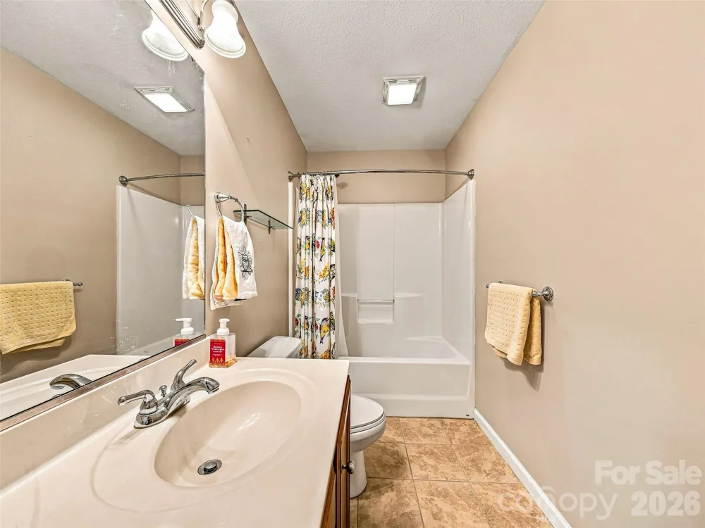 16 Jennlynn Drive Arden, NC 28704
