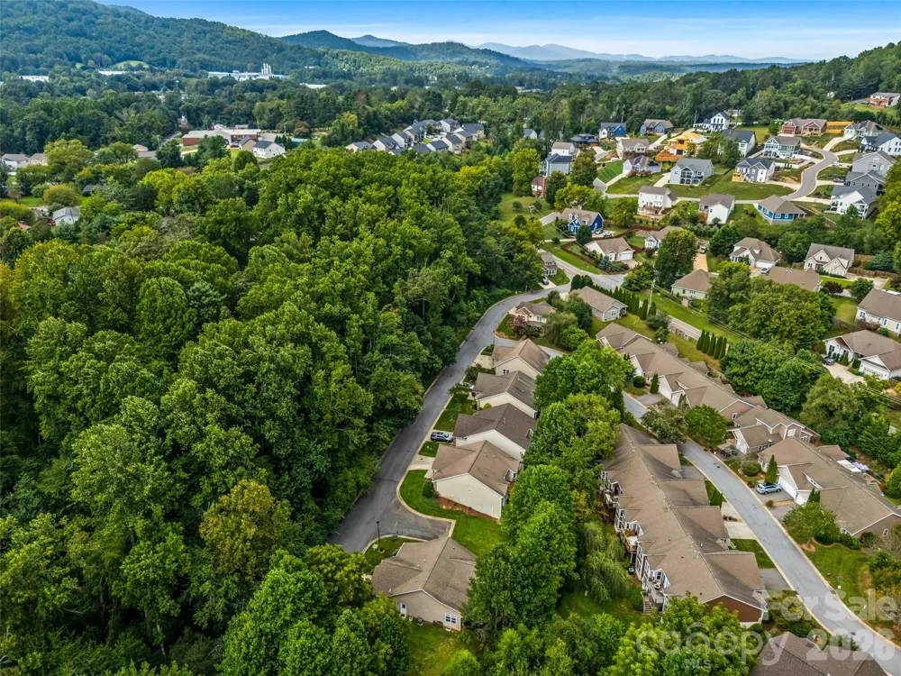 16 Jennlynn Drive Arden, NC 28704