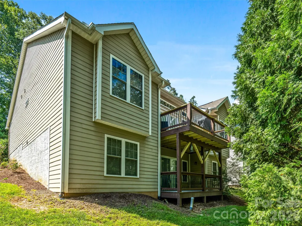 16 Jennlynn Drive Arden, NC 28704