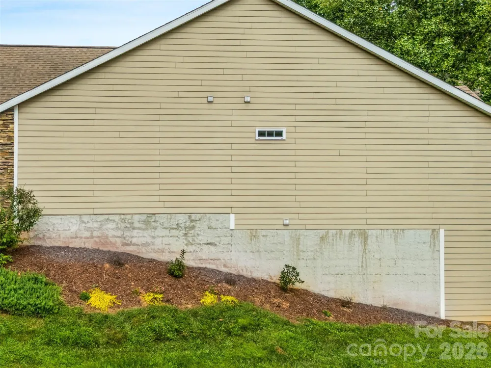 16 Jennlynn Drive Arden, NC 28704