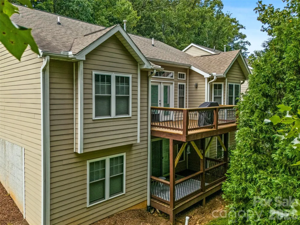 16 Jennlynn Drive Arden, NC 28704