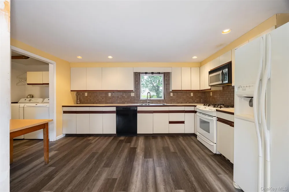 19 Tor Road Wappingers Falls, NY 12590