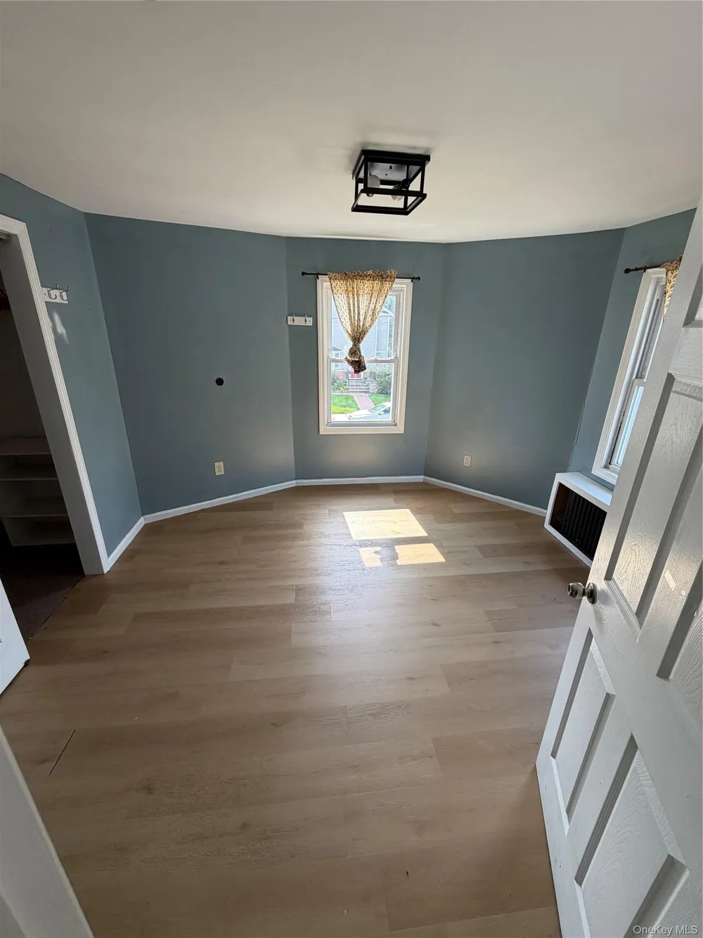 10 Fiske Place Uniondale, NY 11553