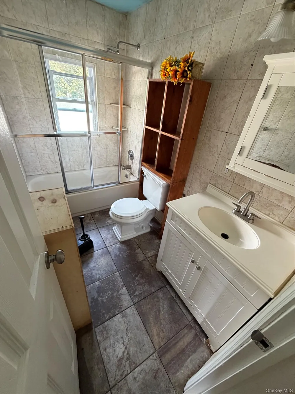 10 Fiske Place Uniondale, NY 11553