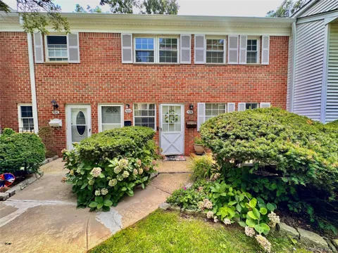 704 Towne House Village #704