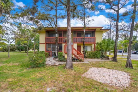 2070 NW 43rd Ter #6