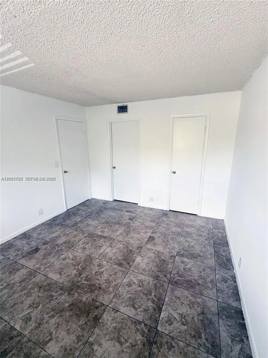 2070 NW 43rd Ter #6 Lauderhill, FL 33313