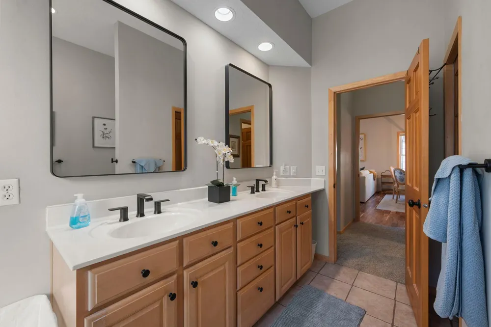 1404 Beachcomber Boulevard Waconia, MN 55387