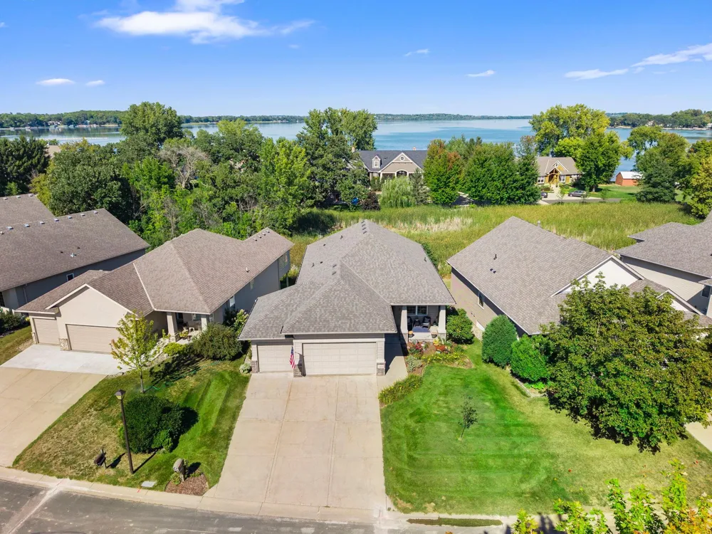 1404 Beachcomber Boulevard Waconia, MN 55387