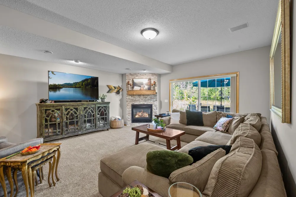 1404 Beachcomber Boulevard Waconia, MN 55387