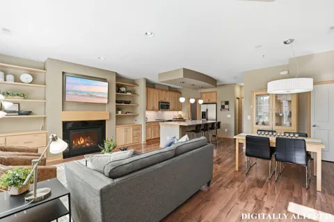 366 Valley Commons