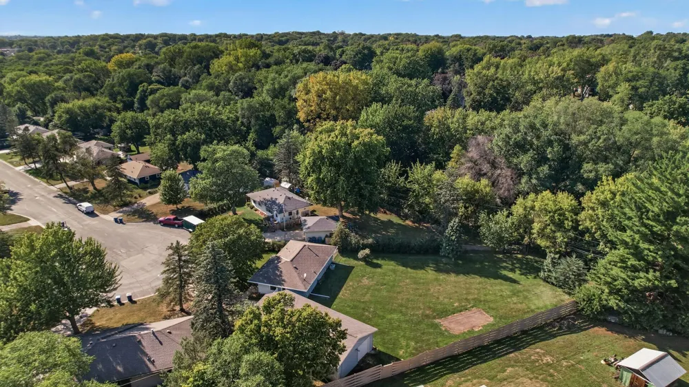 4500 Nord Drive Bloomington, MN 55437
