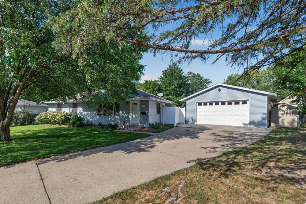 4500 Nord Drive Bloomington, MN 55437