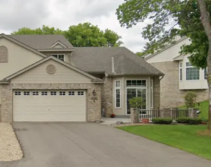 3781 Burgundy Drive Eagan, MN 55122