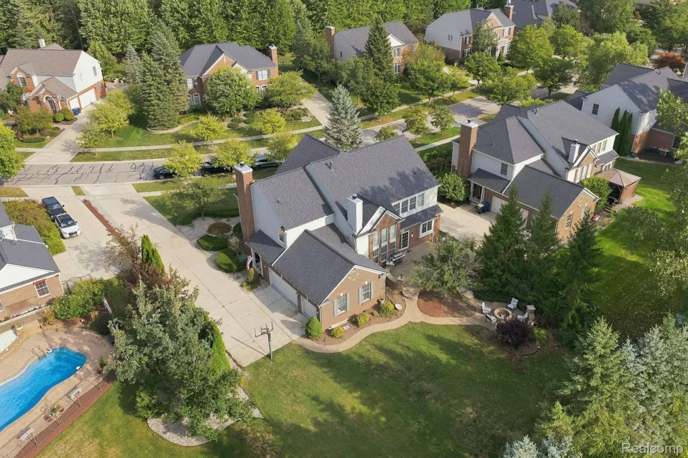 48645 Antique Road Canton Charter Township, MI 48187