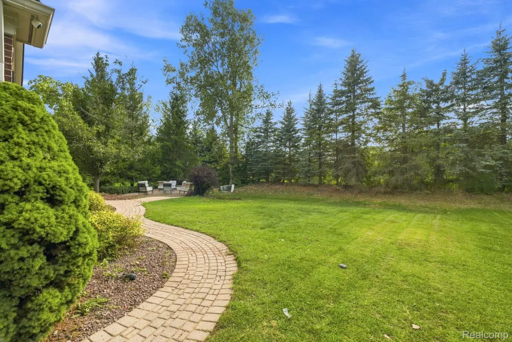 48645 Antique Road Canton Charter Township, MI 48187