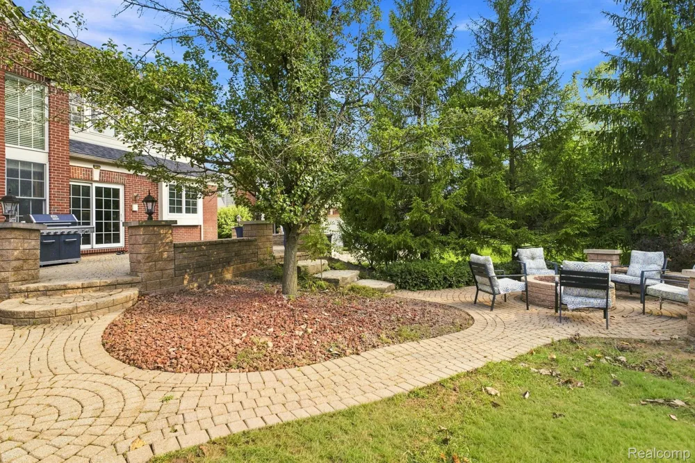 48645 Antique Road Canton Charter Township, MI 48187
