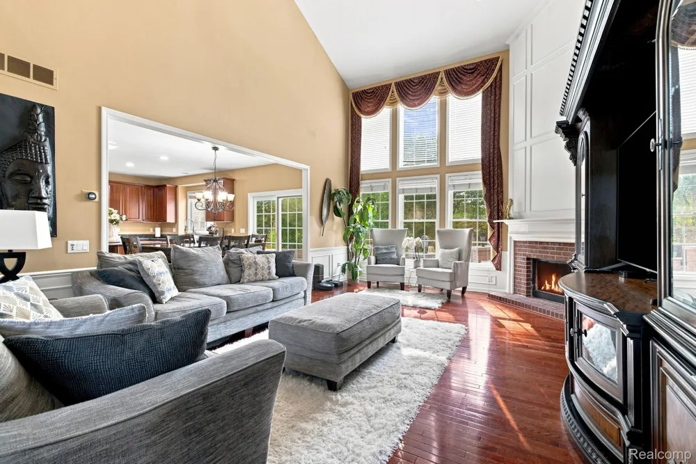 48645 Antique Road Canton Charter Township, MI 48187