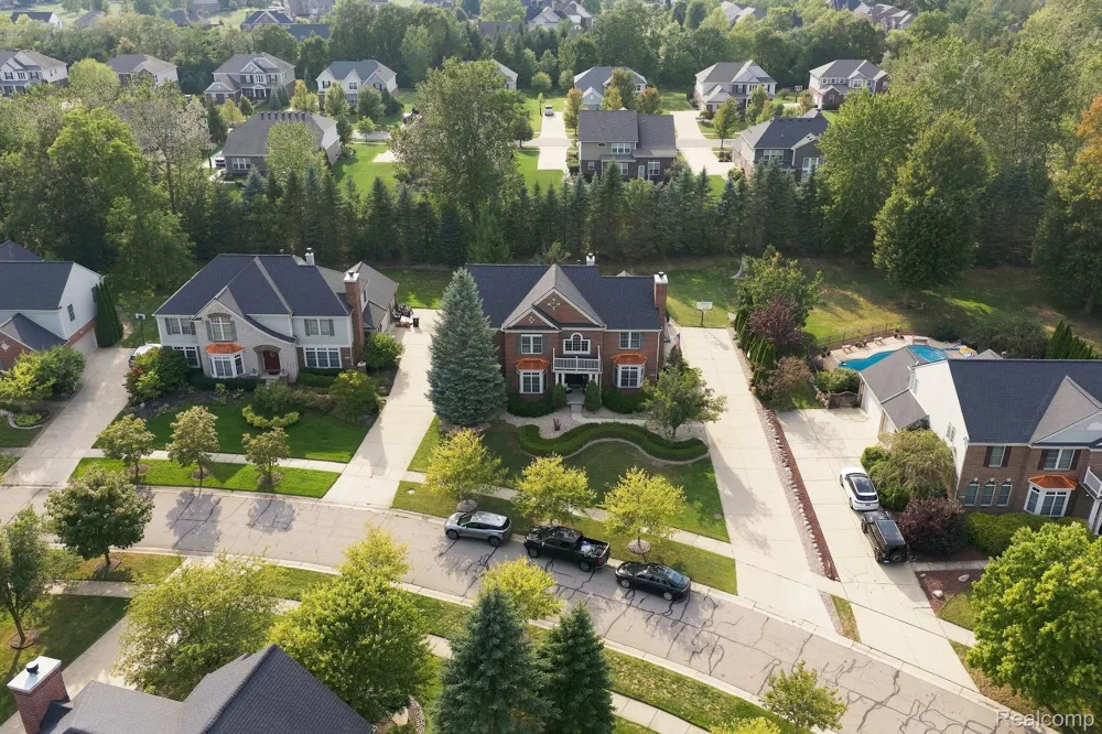 48645 Antique Road Canton Charter Township, MI 48187
