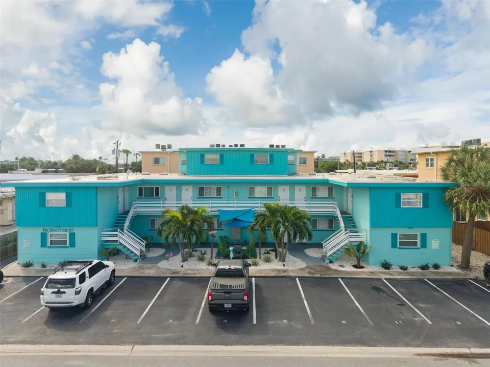 504 67TH AVENUE #7 St Pete Beach, FL 33706