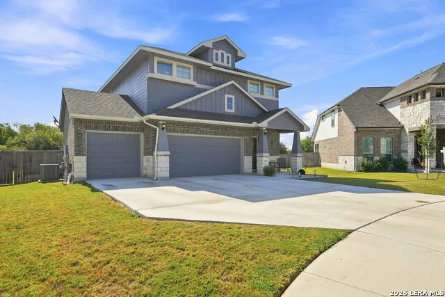 4902 Village Park Marion, TX 78124