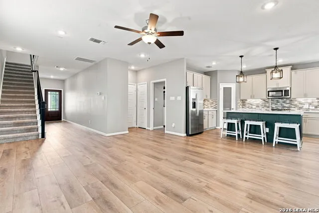 4902 Village Park Marion, TX 78124