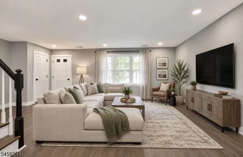 68 SASSAFRAS COURT North Brunswick, NJ 08902