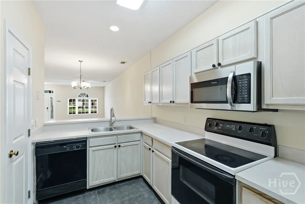 6 Putters Place Savannah, GA 31419