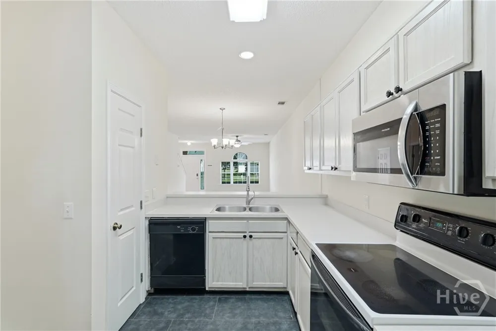 6 Putters Place Savannah, GA 31419