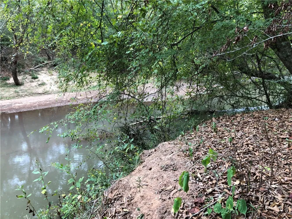 1171 River Run Bishop, GA 30621