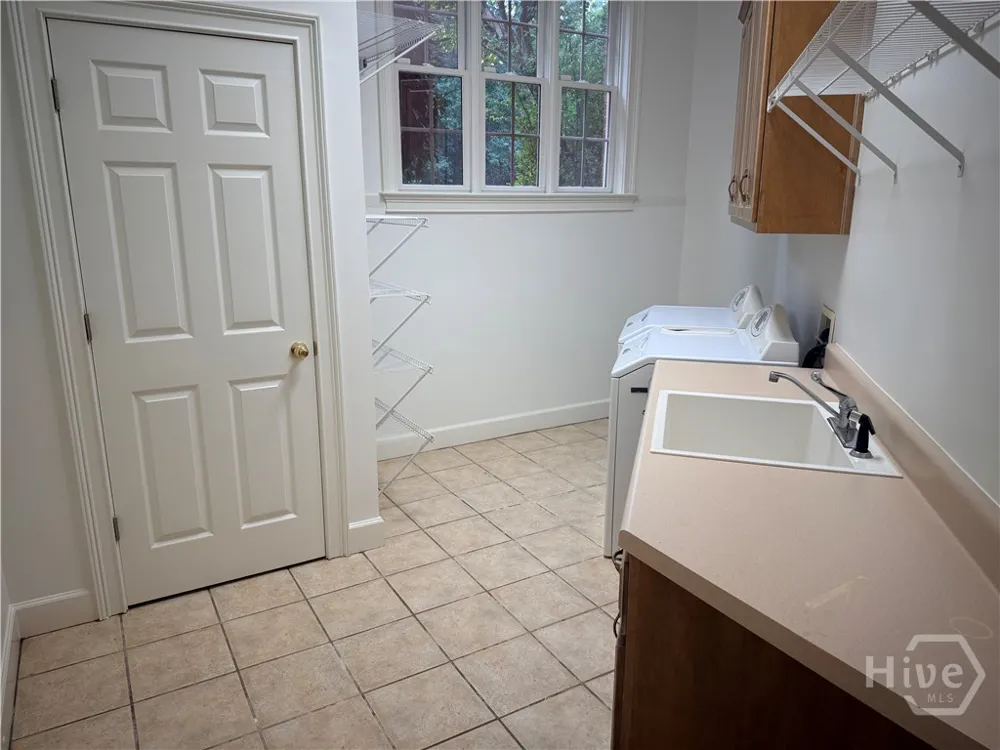 1171 River Run Bishop, GA 30621