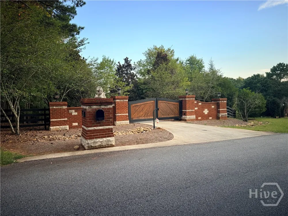 1171 River Run Bishop, GA 30621