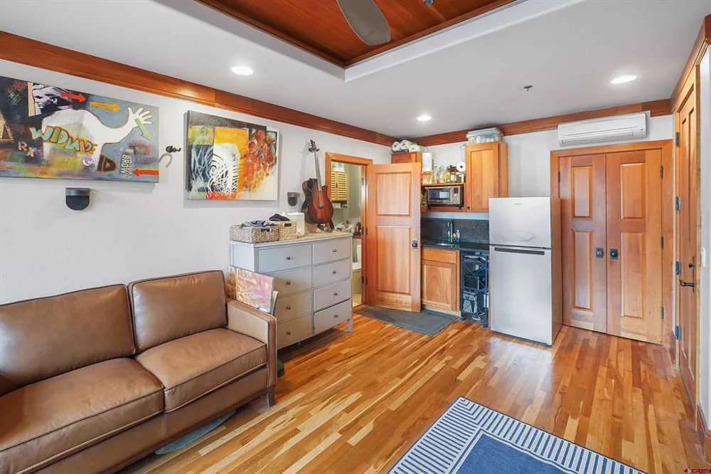 766 main Avenue #201 Durango, CO 81301