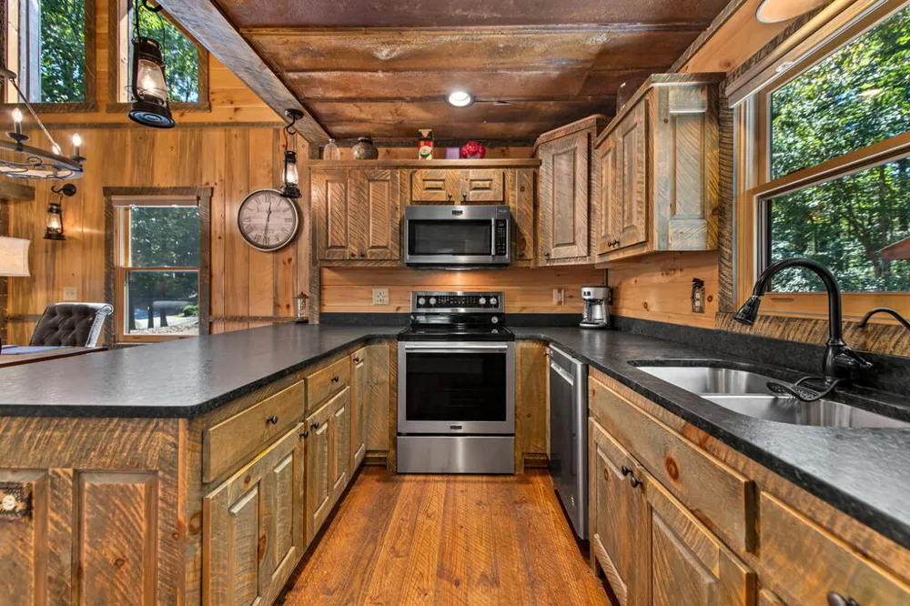 60 Oasis Drive Blue Ridge, GA 30513