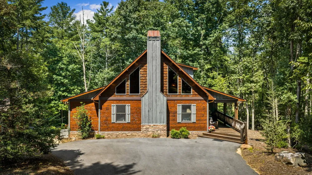 60 Oasis Drive Blue Ridge, GA 30513
