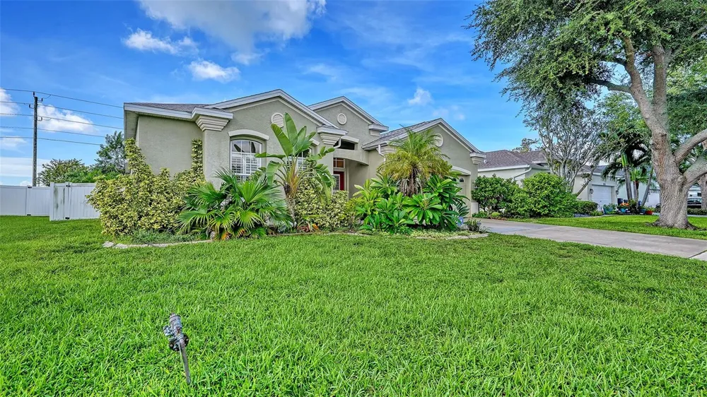 5308 52ND AVENUE W Bradenton, FL 34210