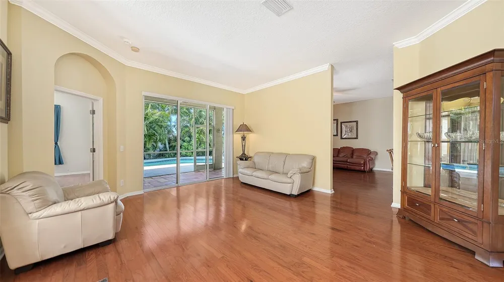 5308 52ND AVENUE W Bradenton, FL 34210