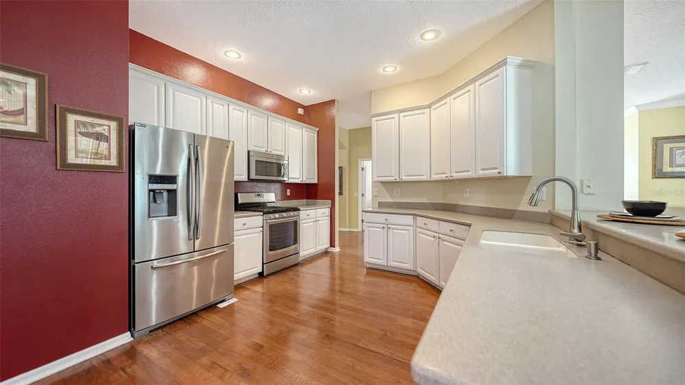 5308 52ND AVENUE W Bradenton, FL 34210