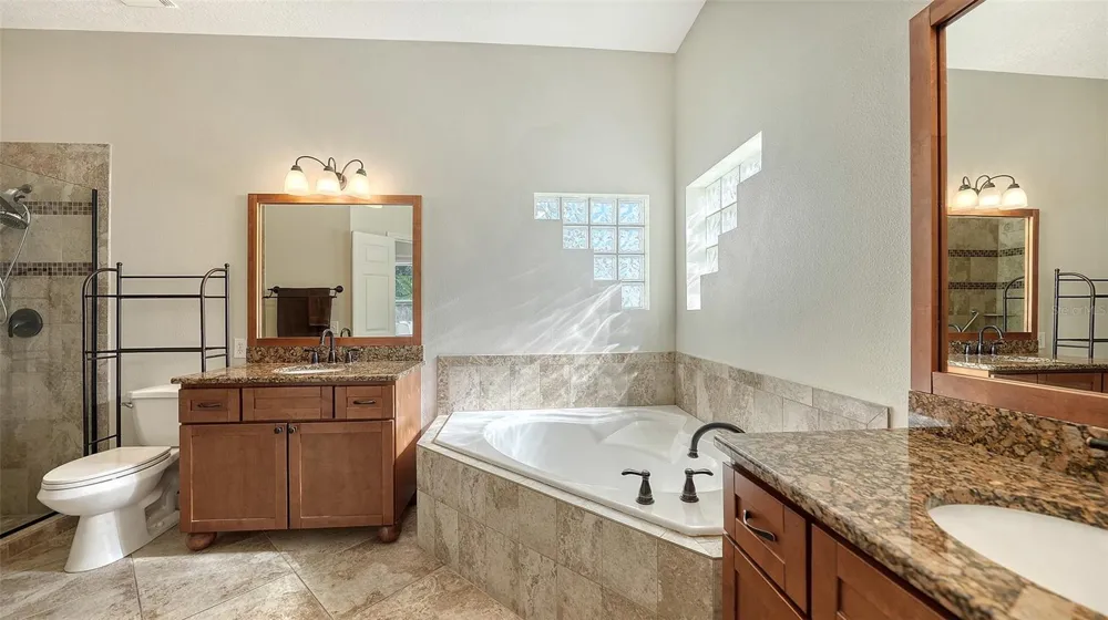 5308 52ND AVENUE W Bradenton, FL 34210