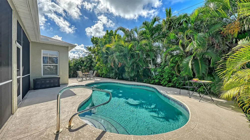 5308 52ND AVENUE W Bradenton, FL 34210