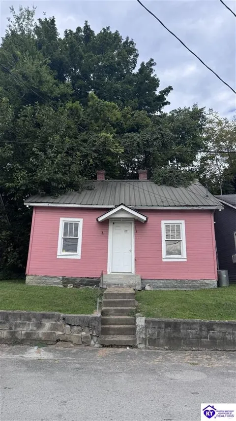 115 S First Street
