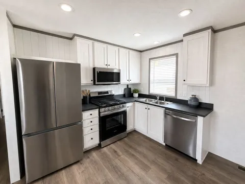 3938 King Edwards, #375