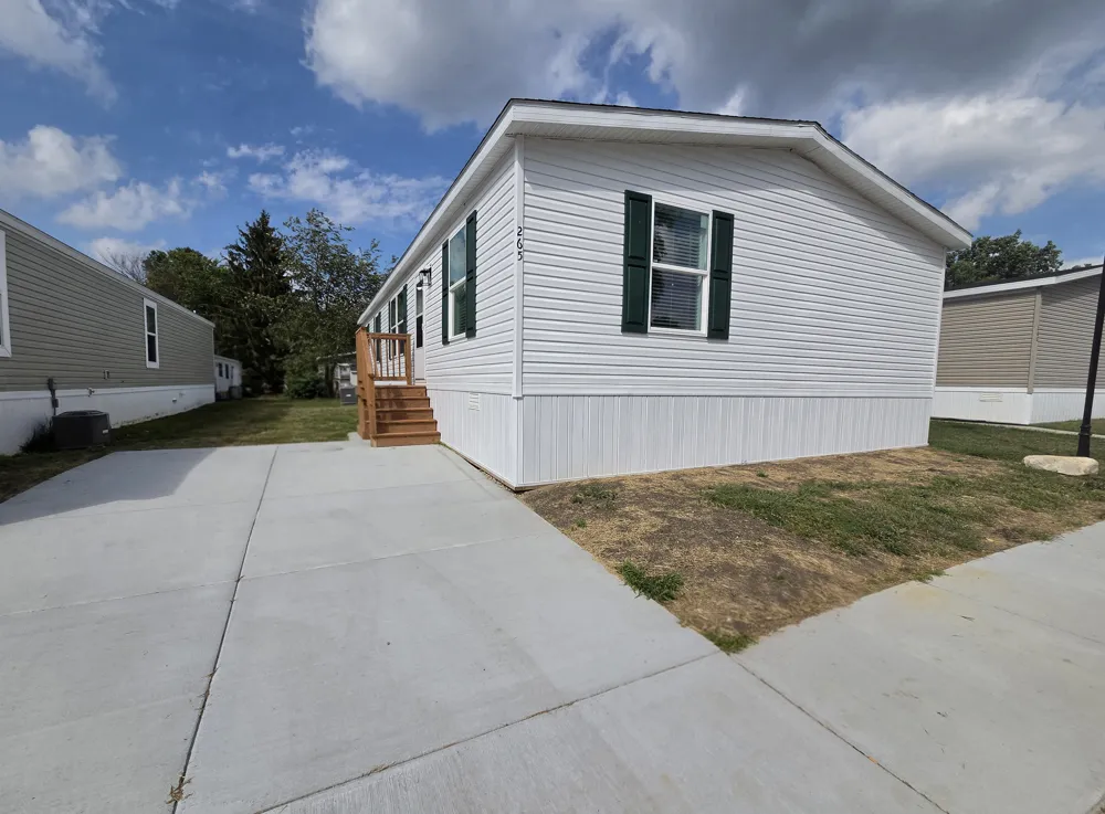 265 Spruce Highland, MI 48357