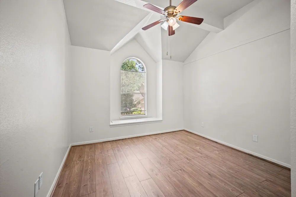 13 Lakeridge Drive Spring, TX 77381