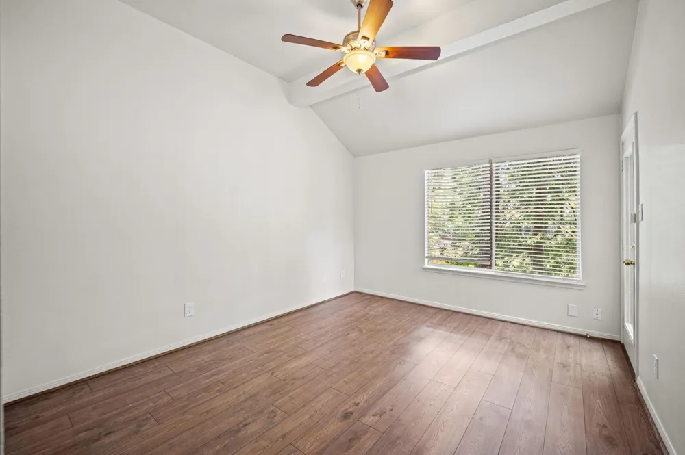 13 Lakeridge Drive Spring, TX 77381