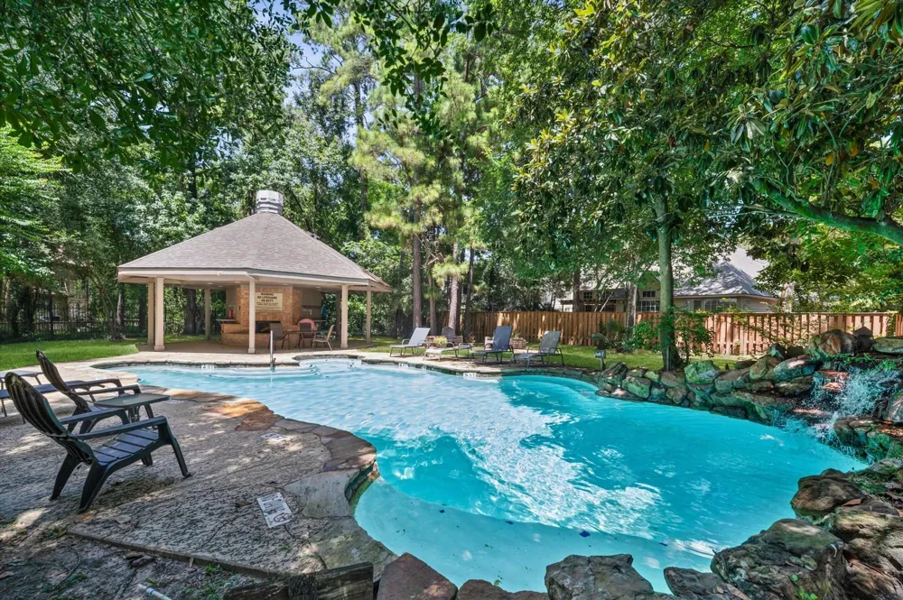 13 Lakeridge Drive Spring, TX 77381