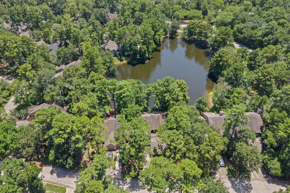 13 Lakeridge Drive Spring, TX 77381