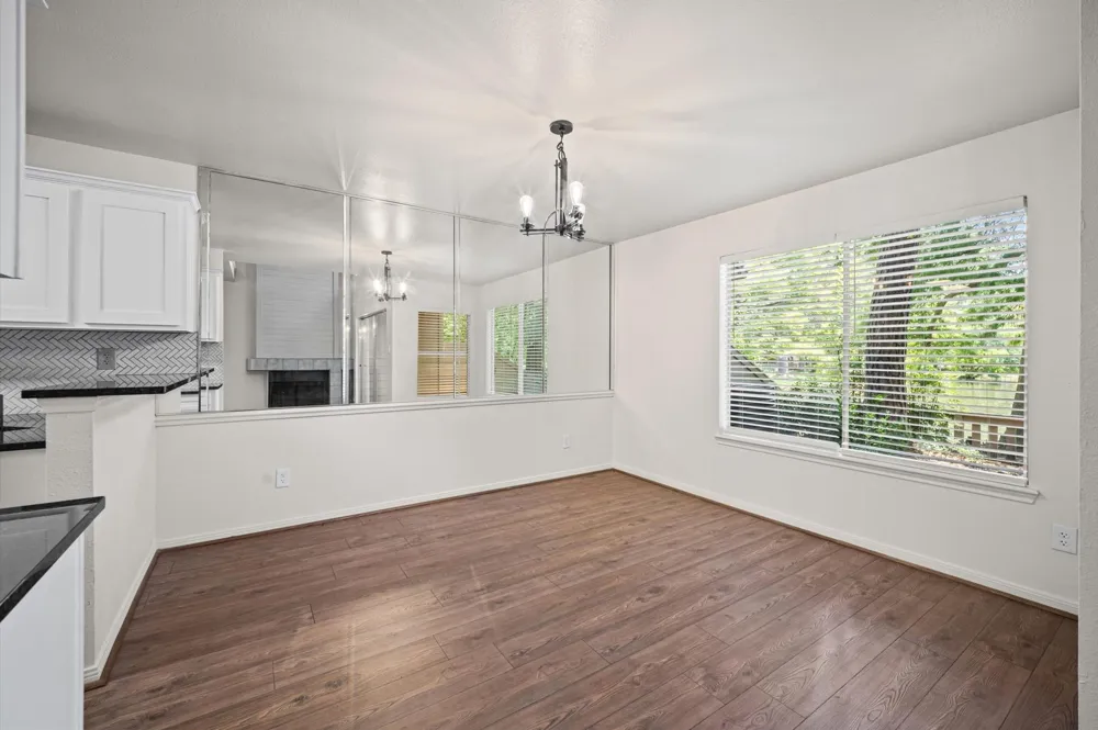 13 Lakeridge Drive Spring, TX 77381