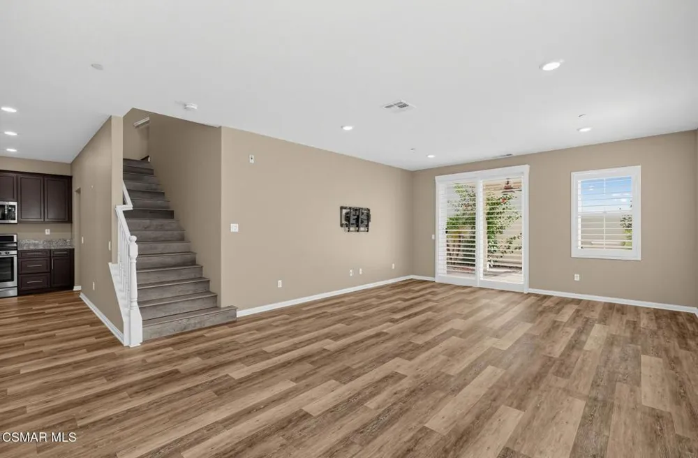 27470 Poppy Court Saugus, CA 91350